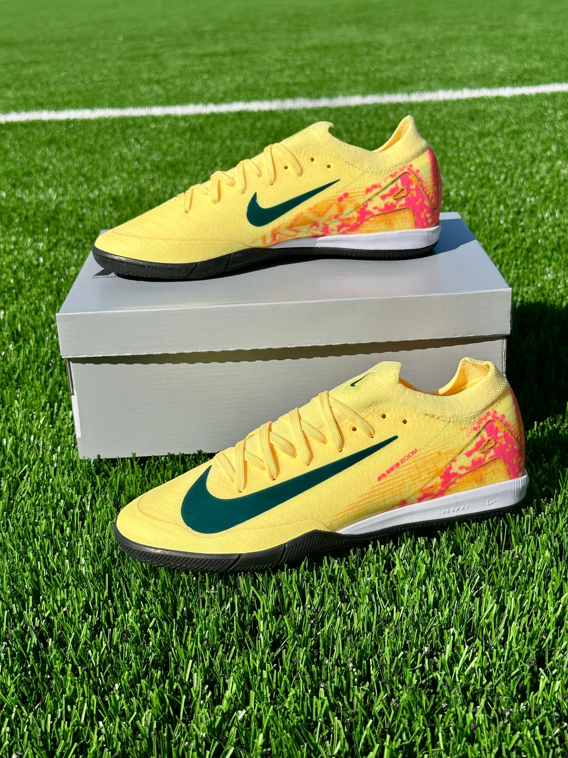 Nike Air Zoom Mercurial Vapor 16 Elite IC